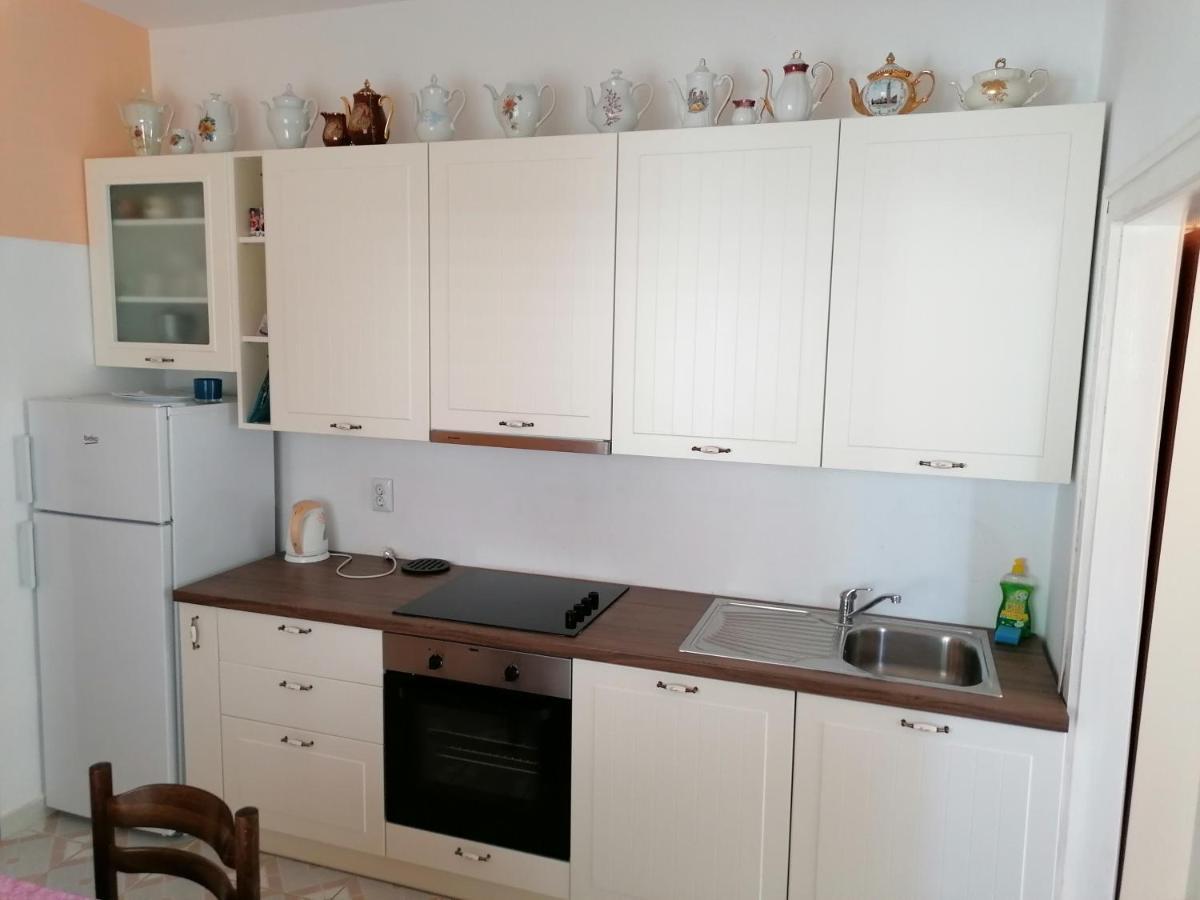 Apartmani Rija 3 帕格 外观 照片