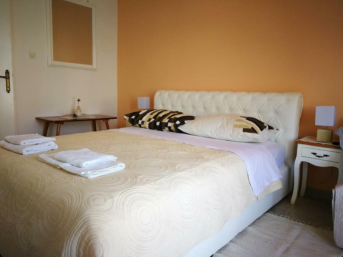 Apartmani Rija 3 帕格 外观 照片